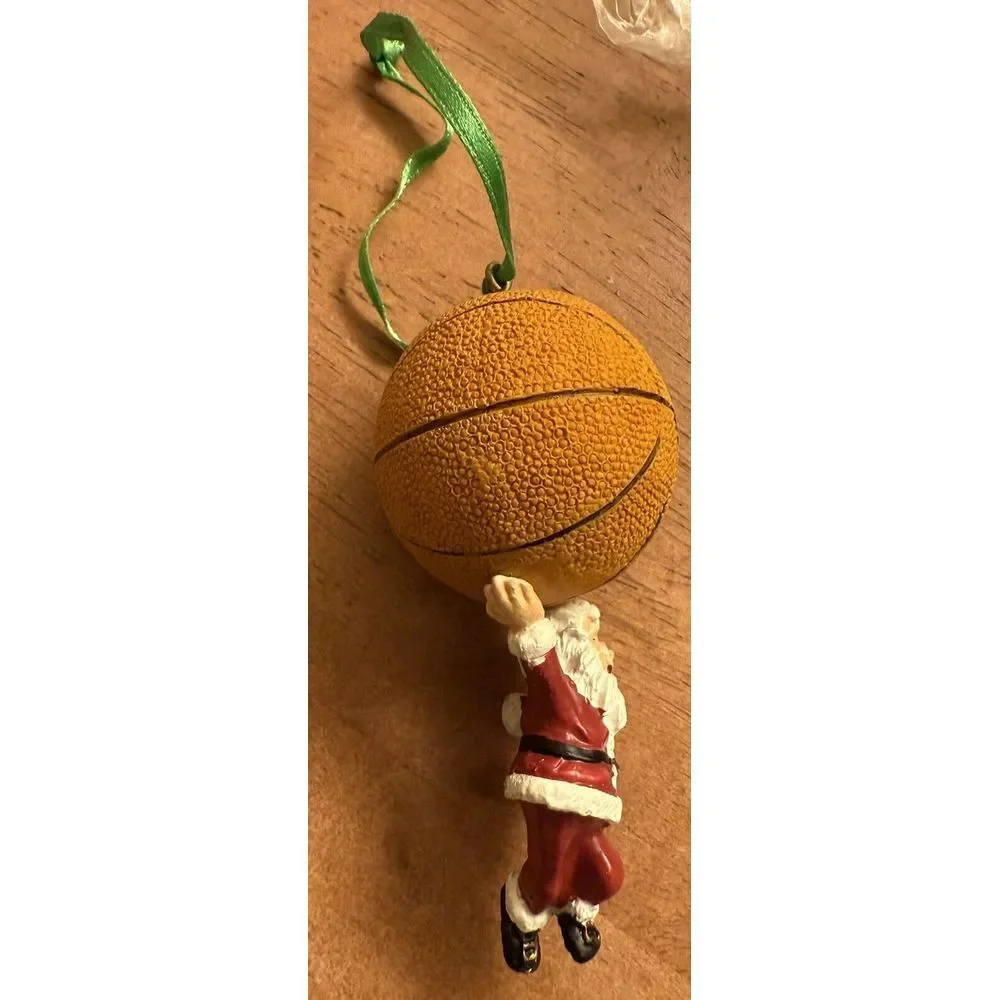 AVON SANTA CLAUSE‎ JUMPING SPORTS ORNAMENT BASKETBALL 1996 3